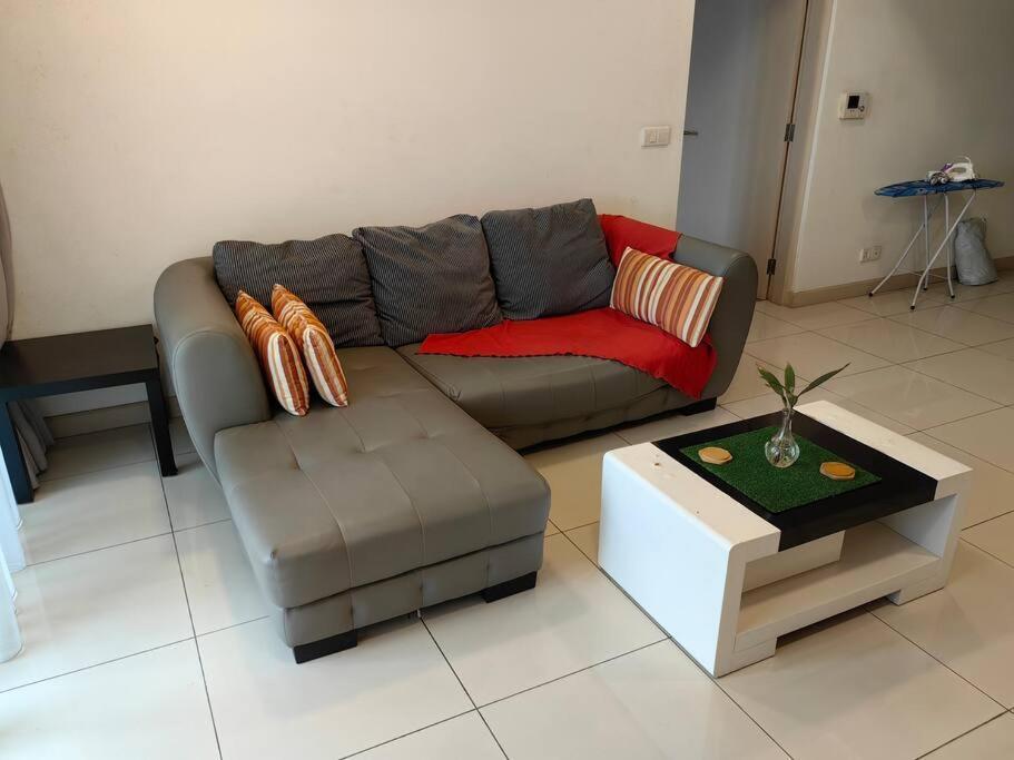 19 Suasana Bukit Ceylon 5 Minutes To Alor Street Klcc Bukit Bintang 12 Pax 3r2b