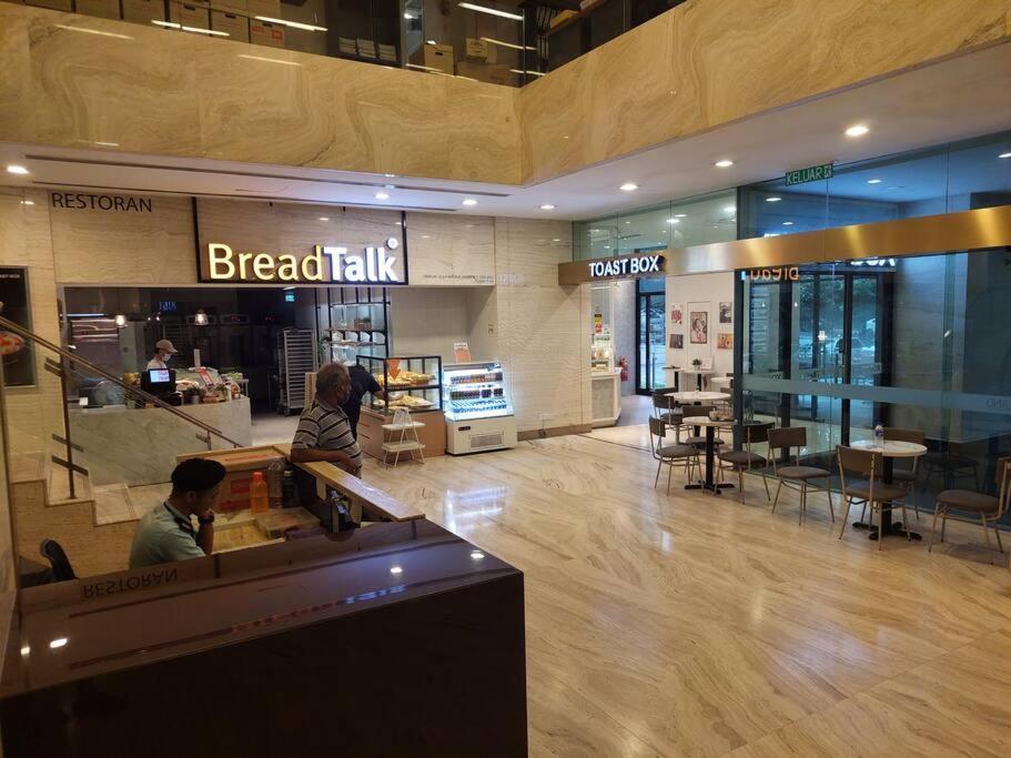 19 Suasana Bukit Ceylon 5 Minutes To Alor Street Klcc Bukit Bintang 12 Pax 3r2b Pangsapuri *
