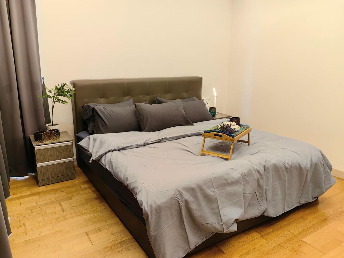 Pangsapuri 19 Suasana Bukit Ceylon 5 Minutes To Alor Street Klcc Bukit Bintang 12 Pax 3r2b *