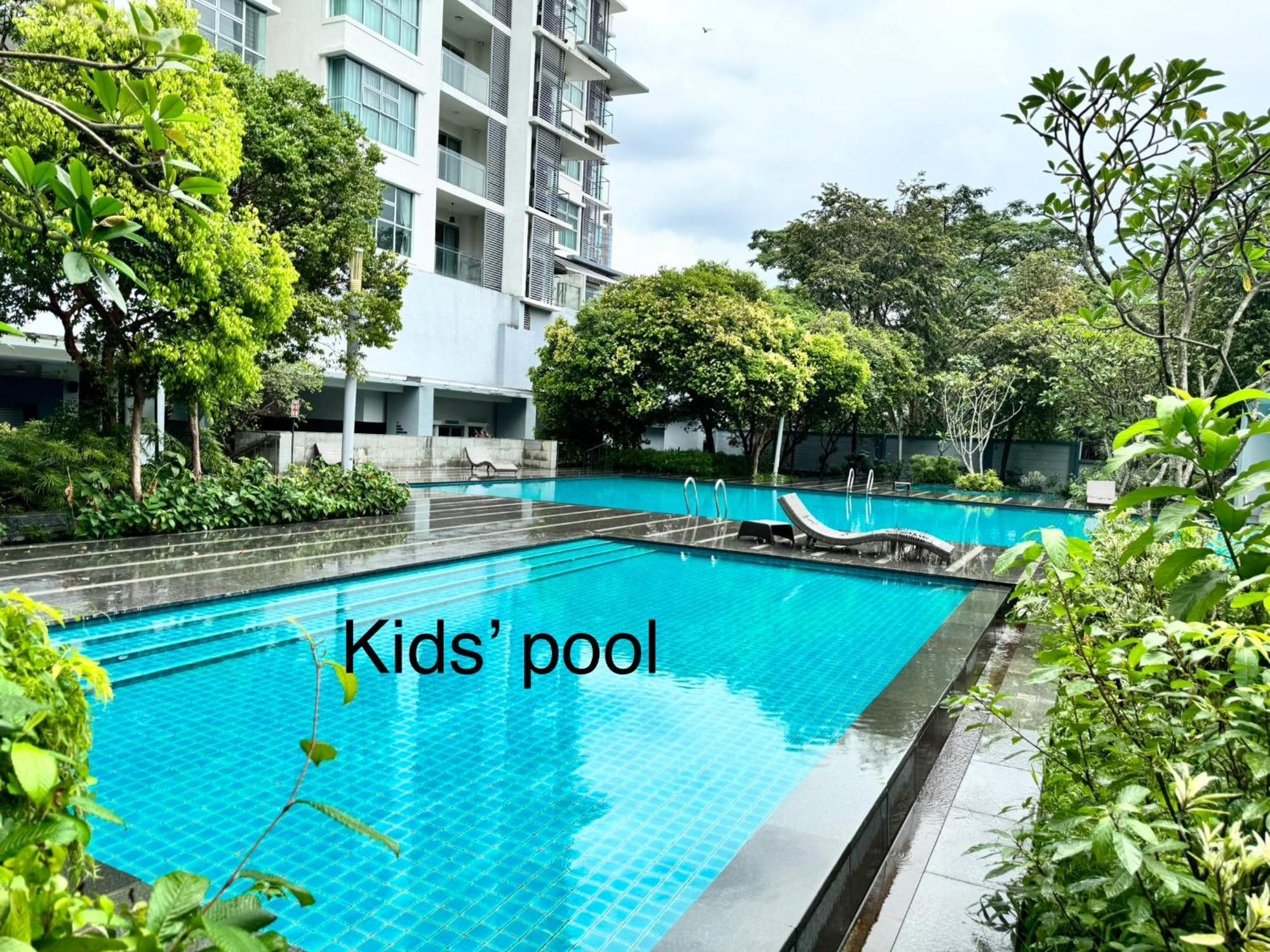 Pangsapuri 19 Suasana Bukit Ceylon 5 Minutes To Alor Street Klcc Bukit Bintang 12 Pax 3r2b Kuala Lumpur